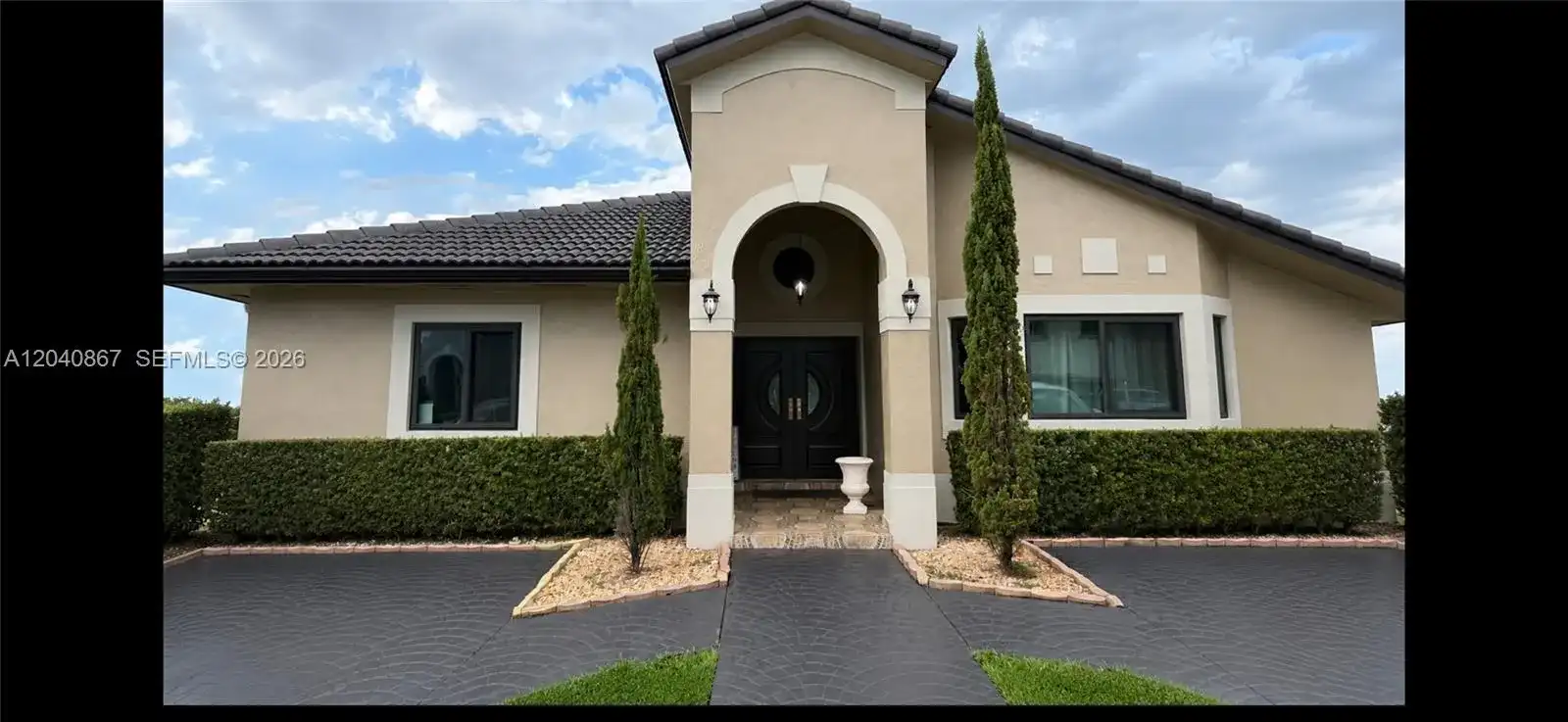 8741 NW 141st Ter, Miami Lakes FL 33018