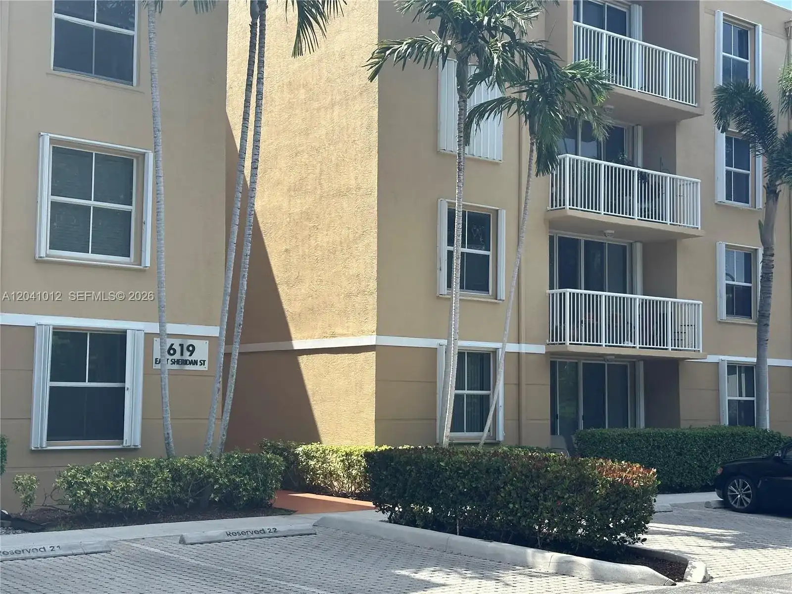 619 E Sheridan St # 105, Dania Beach FL 33004