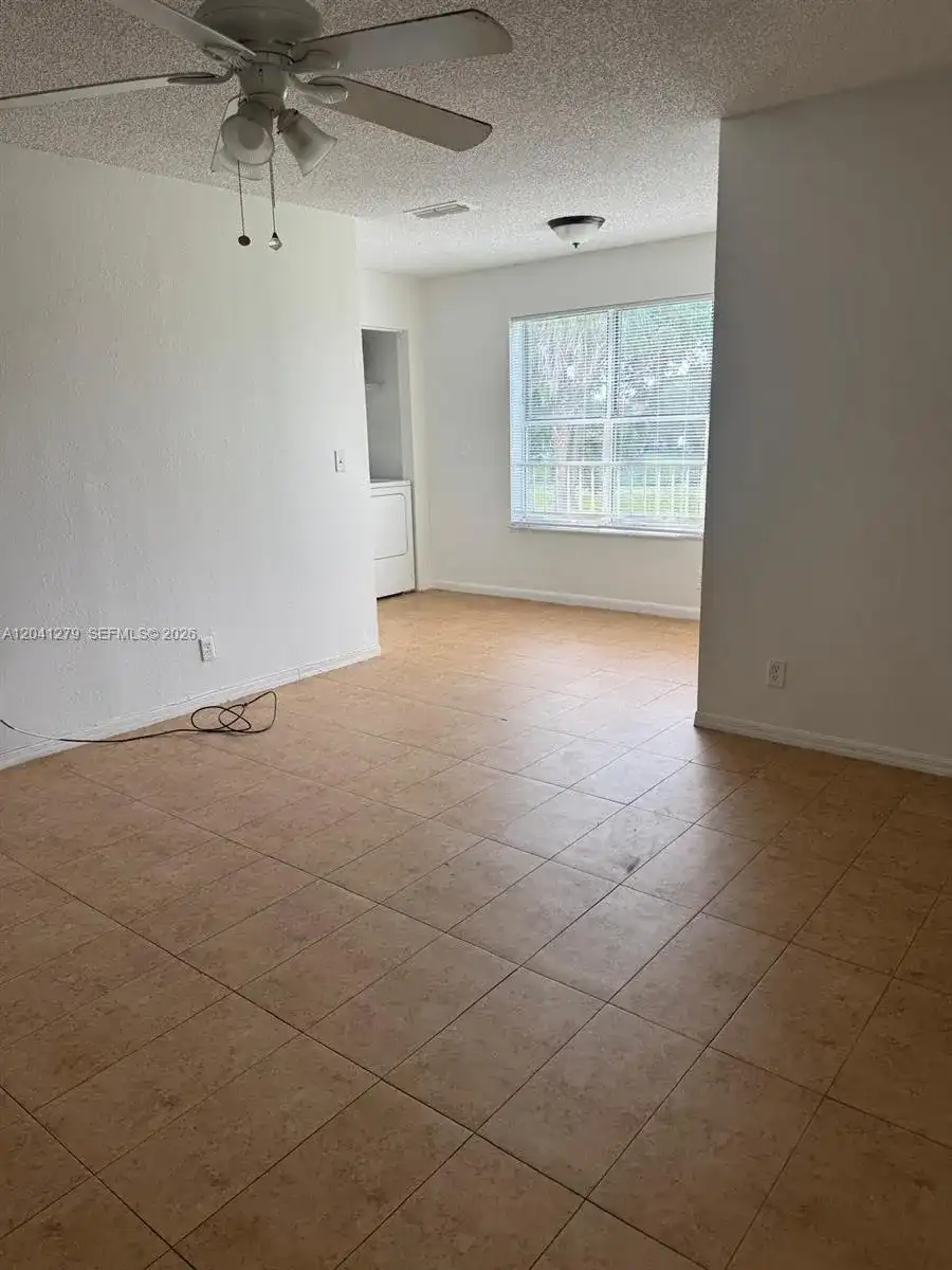 3400 N Pinewalk Dr N # 924, Margate FL 33063