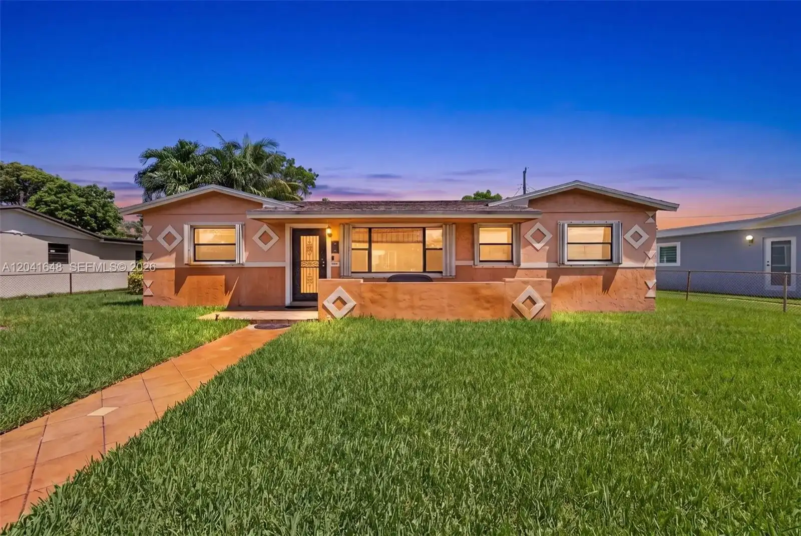 2915 NW 206th St, Miami Gardens FL 33056