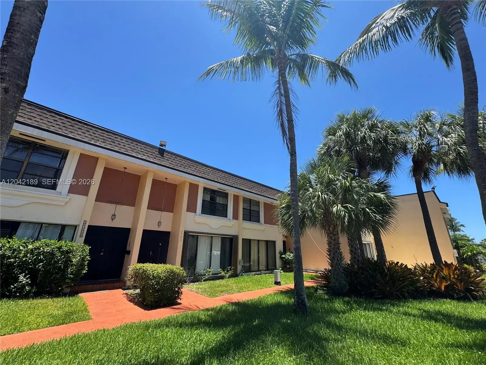 2795 NE 164th St # 6, North Miami Beach FL 33160