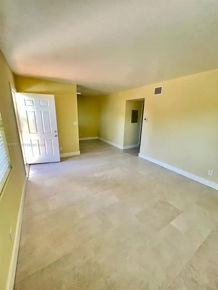 2301 NE 6th Ave # 204, Wilton Manors FL 33305