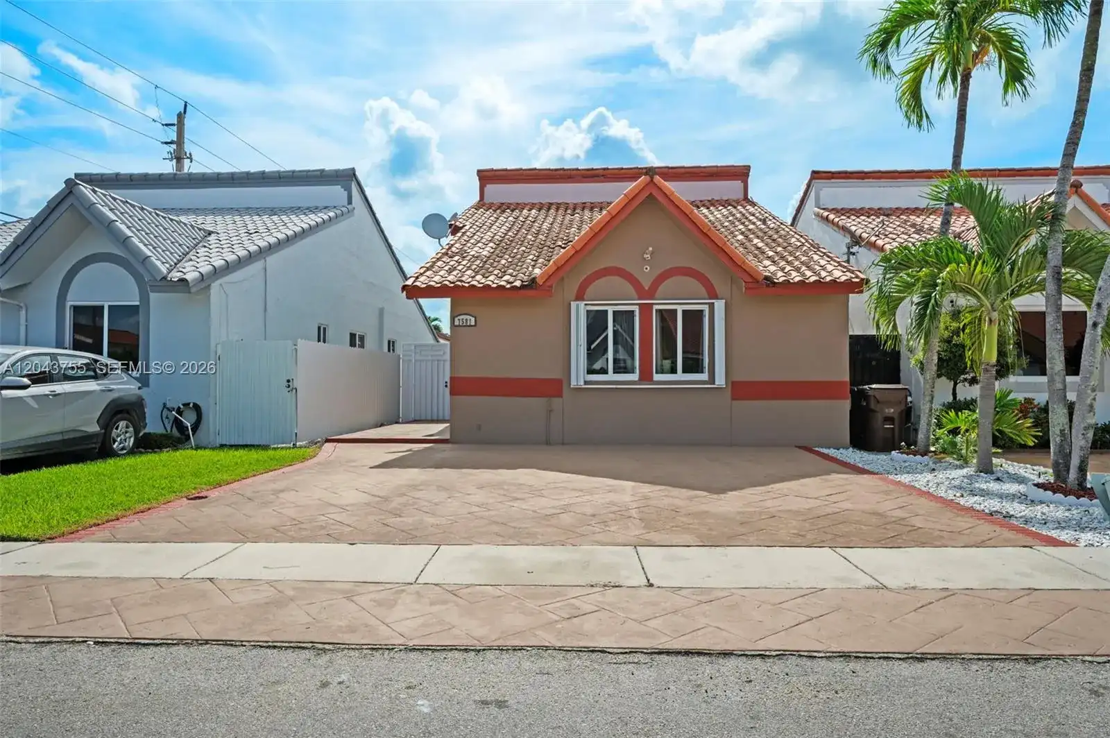 7581 W 29th Way, Hialeah FL 33018