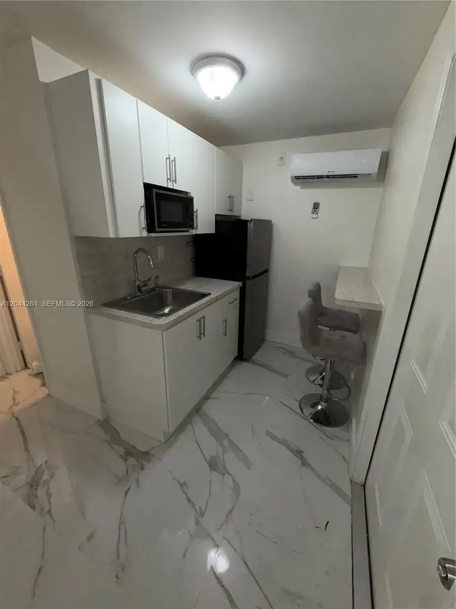 6497 W 8th Ln # 6497, Hialeah FL 33012
