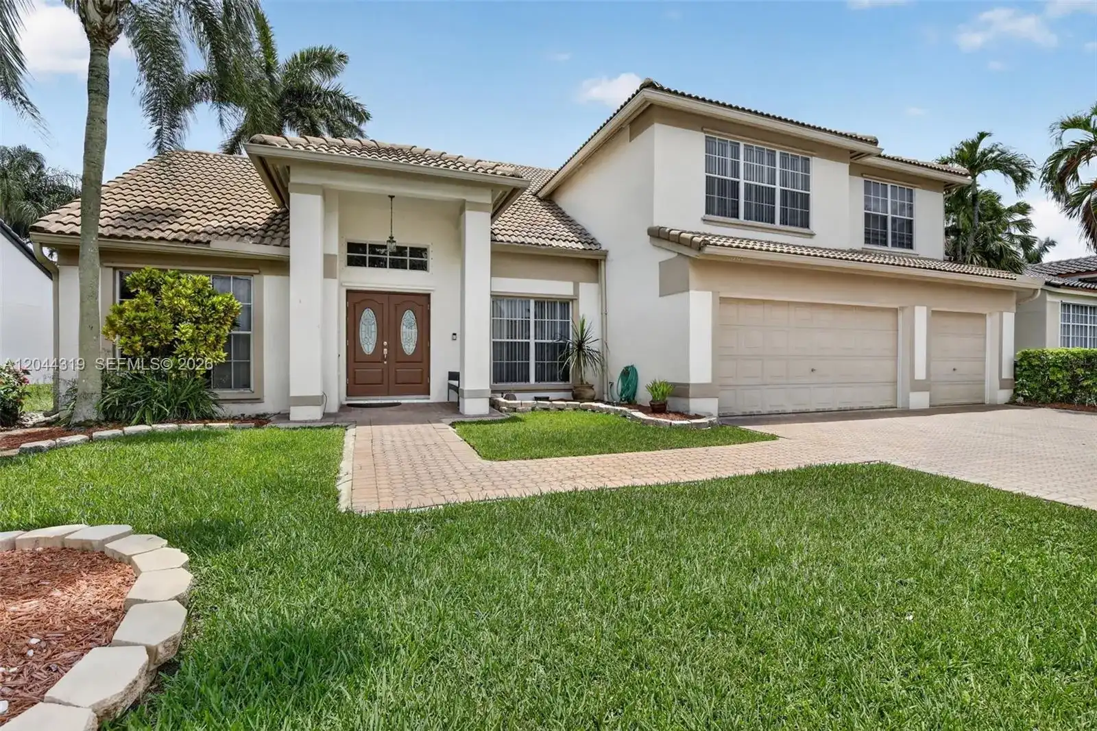 19322 NW 11th St, Pembroke Pines FL 33029