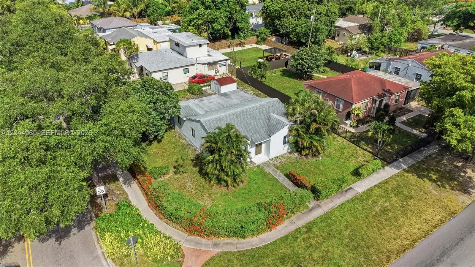 12475 NW 10th Ave, North Miami FL 33168