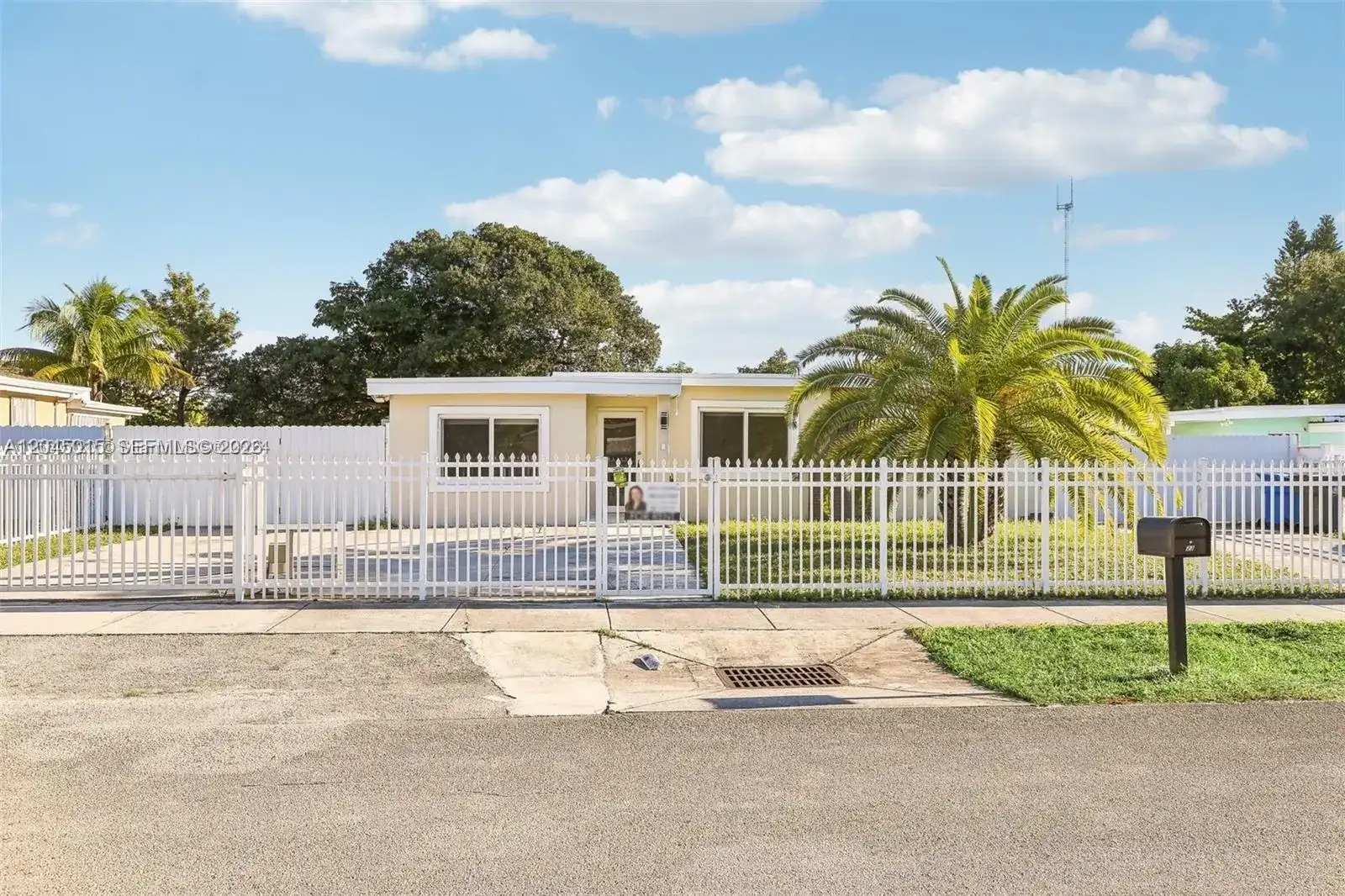 23 Miami Gardens Rd # 3, West Park FL 33023