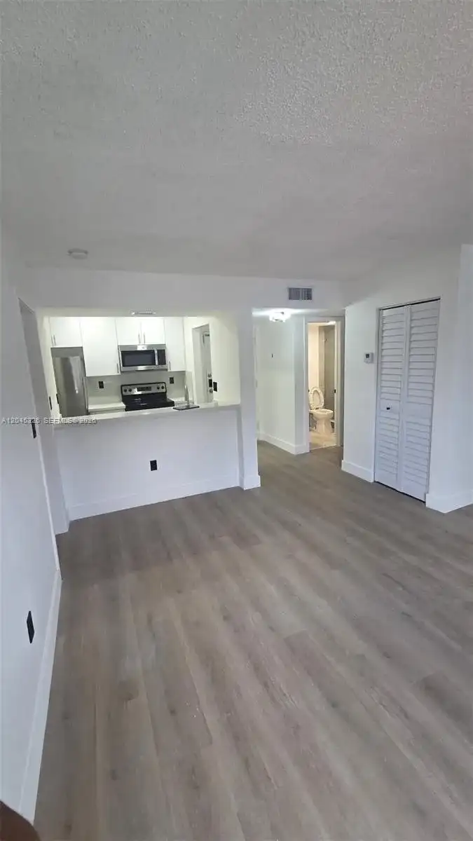 7125 NW 186th St # B201, Hialeah FL 33015