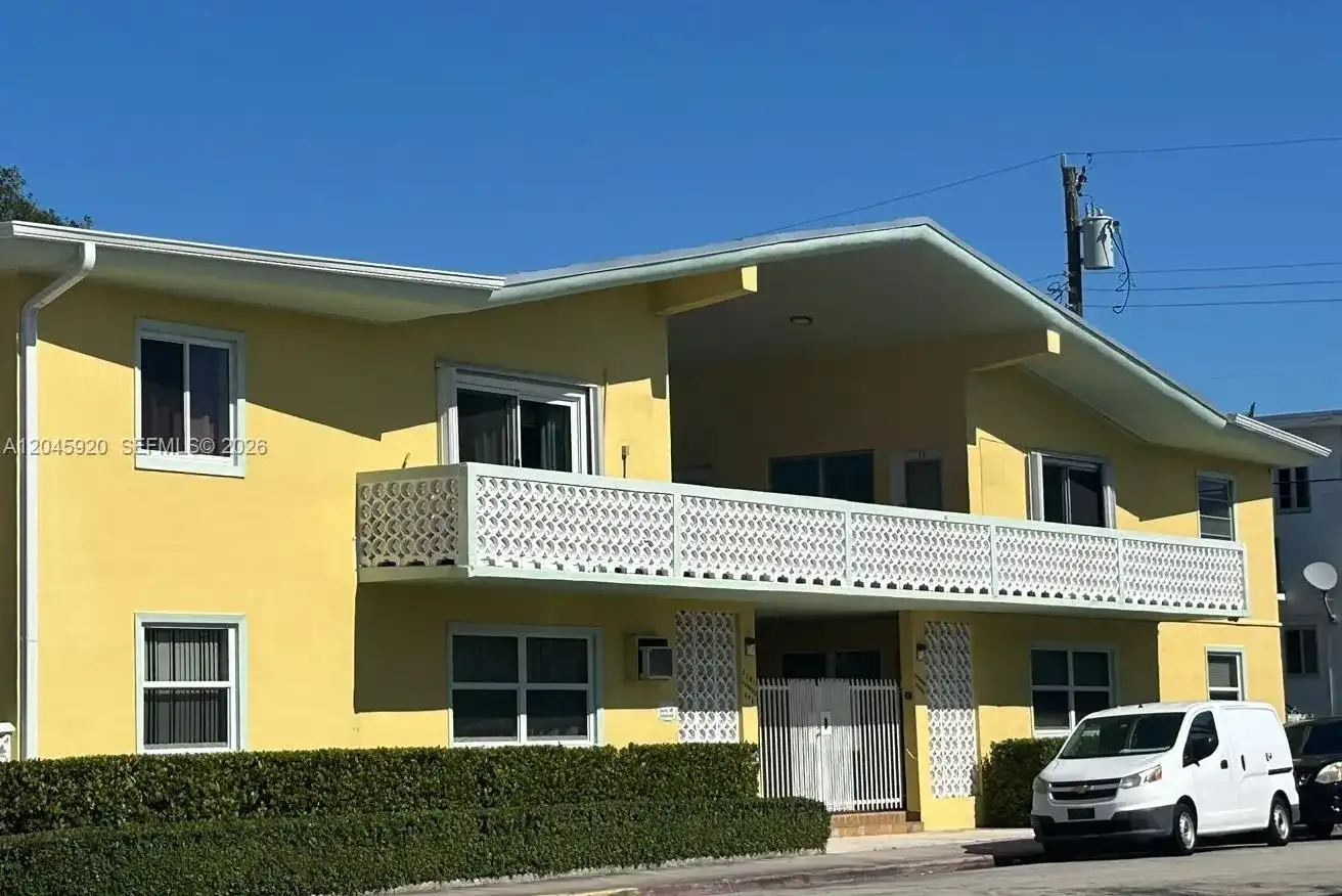 8101 Abbott Ave # 17, Miami Beach FL 33141
