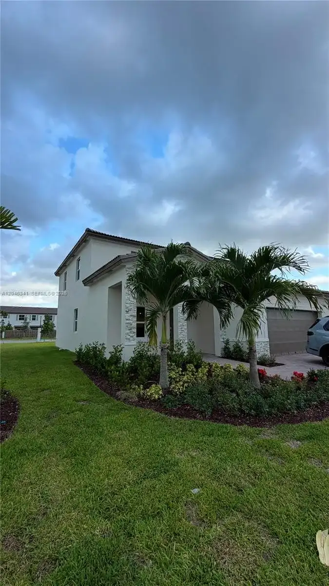 2475 SE 29th Dr, Homestead FL 33035
