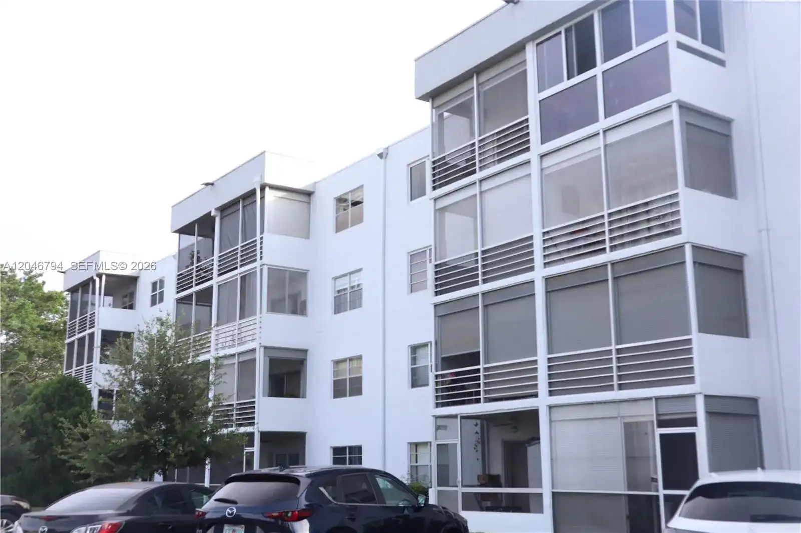 3000 E Sunrise Lakes Dr # 303, Sunrise FL 33322