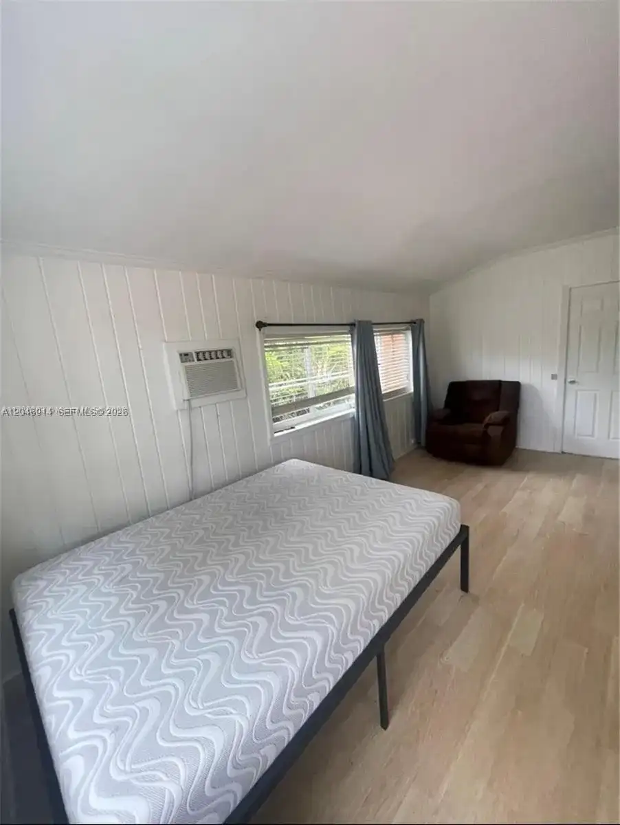 1211 NE 130th St # 1, North Miami FL 33161