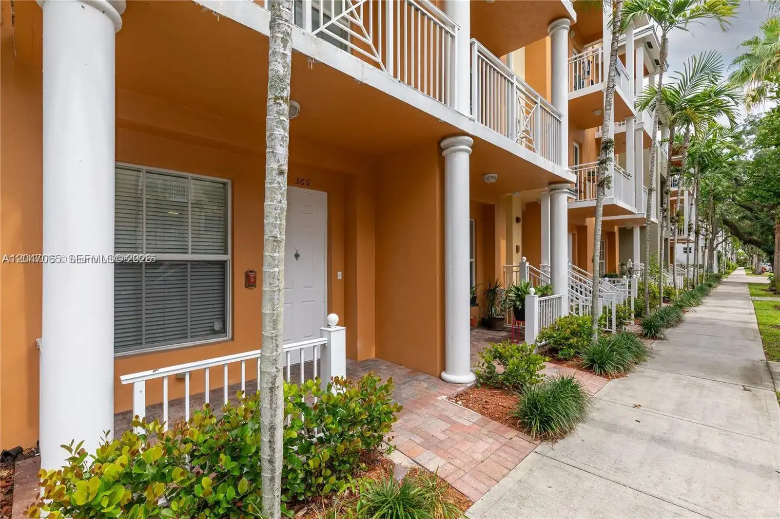 365 SW 13th Ter, Fort Lauderdale FL 33312