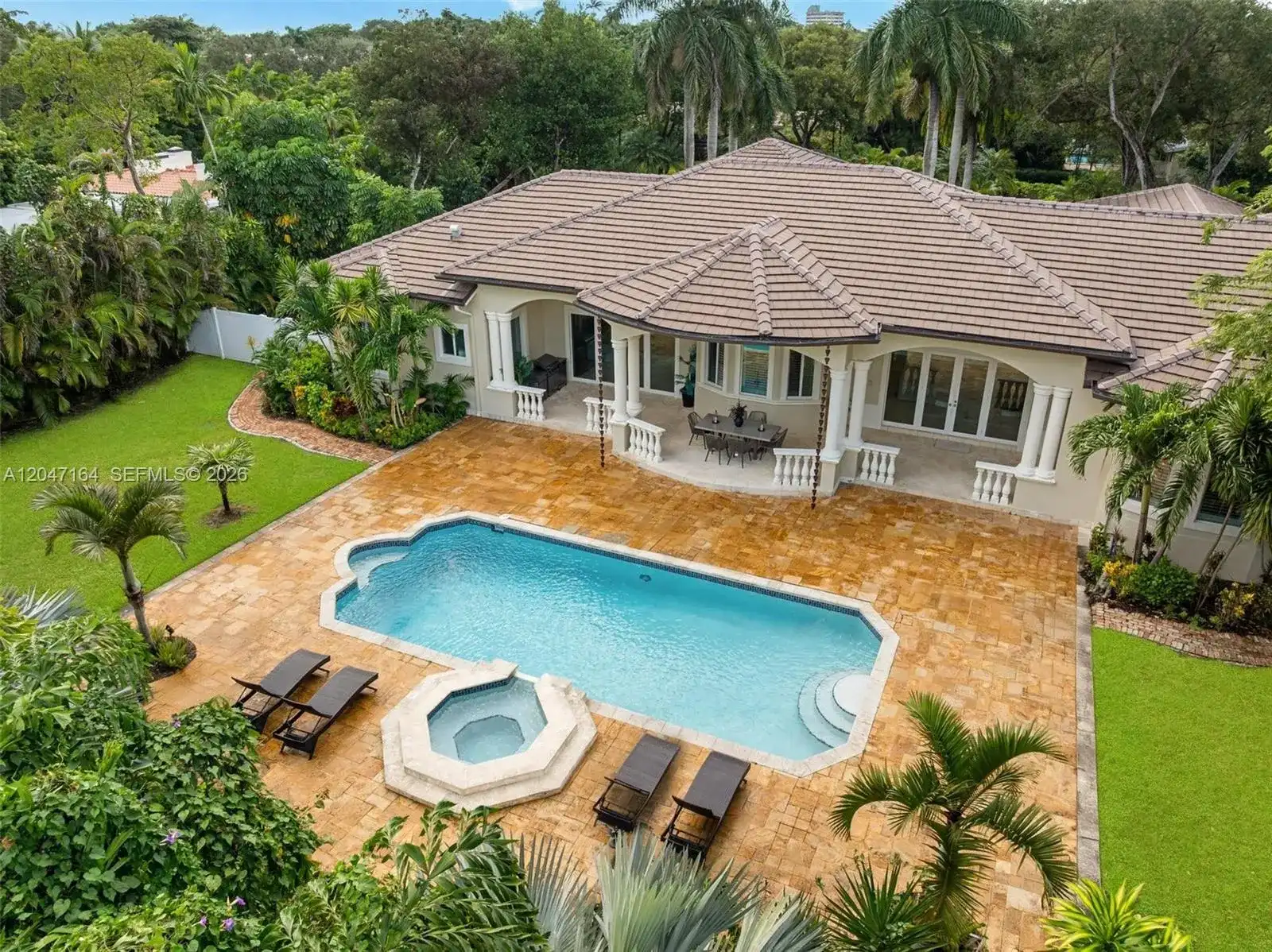 6890 SW 94th St, Pinecrest FL 33156