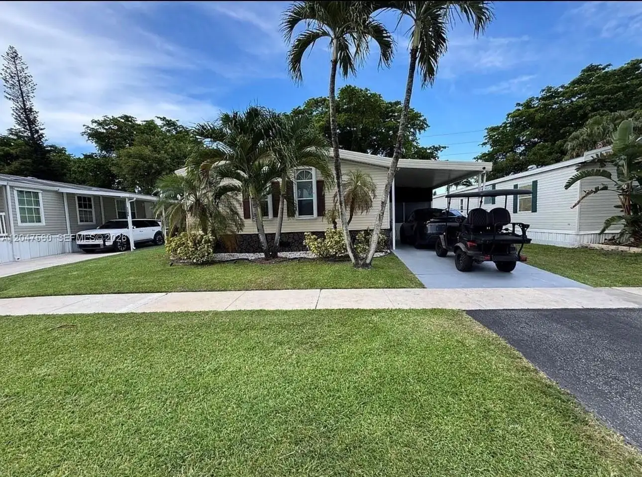 1196 SW 112th way, Davie FL 33325