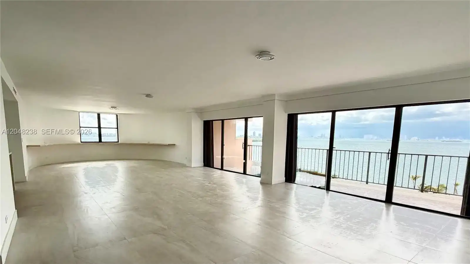 1800 NE 114th # 604, North Miami FL 33181
