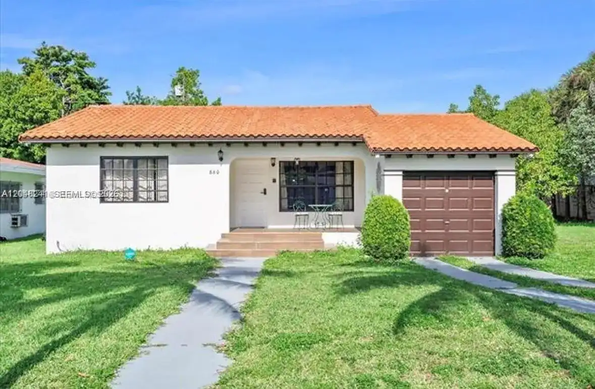 860 NW 17th Ct, Miami FL 33125