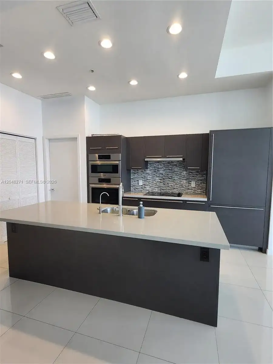 7825 NW 107th Ave # 801, Doral FL 33178