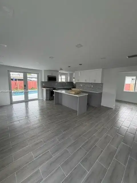 3515-3517 SW 91st Ave, Miami FL 33165