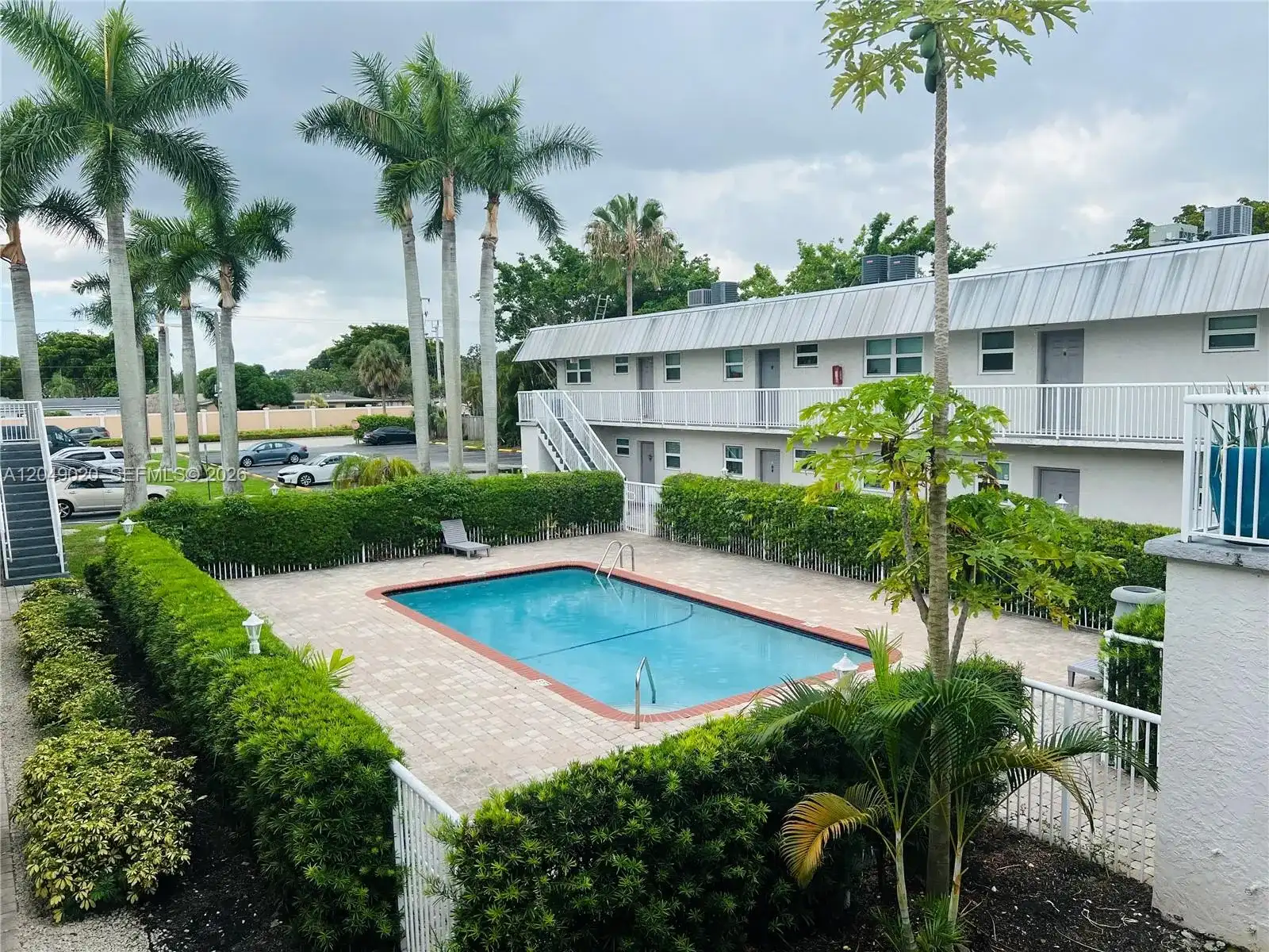 2050 NW 89th Ave # 208, Pembroke Pines FL 33028