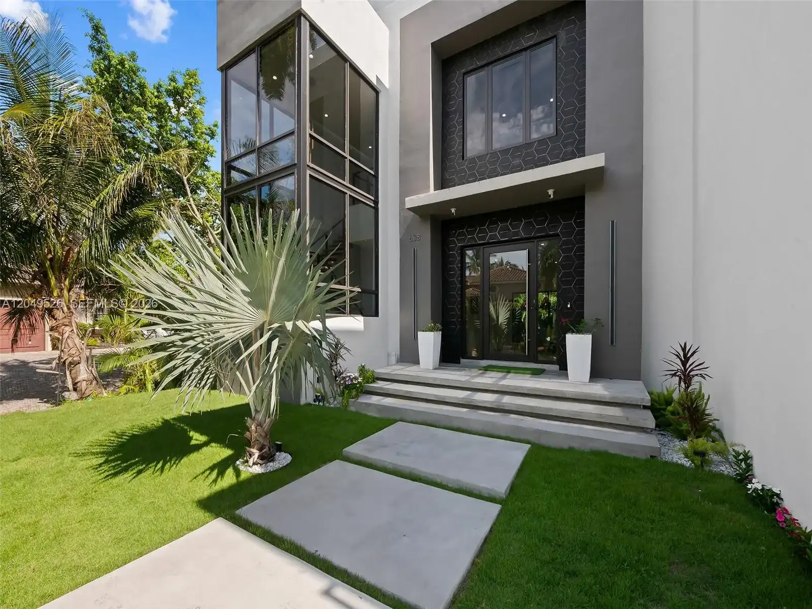 638 Lakeside Harbor, Boynton Beach FL 33435