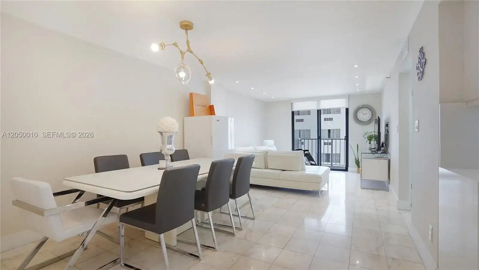 4301 Collins Ave # 403, Miami Beach FL 33140