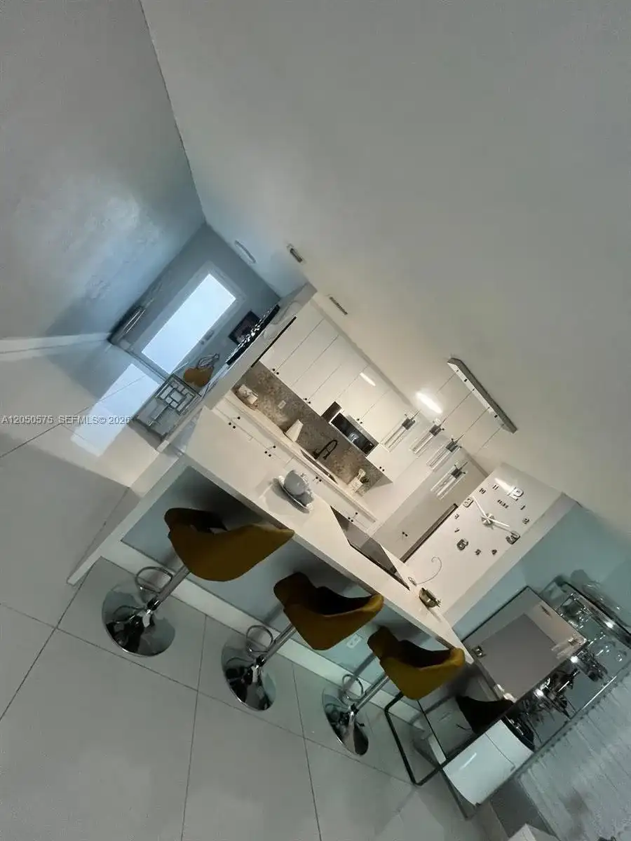 1525 W 62nd St, Hialeah FL 33012