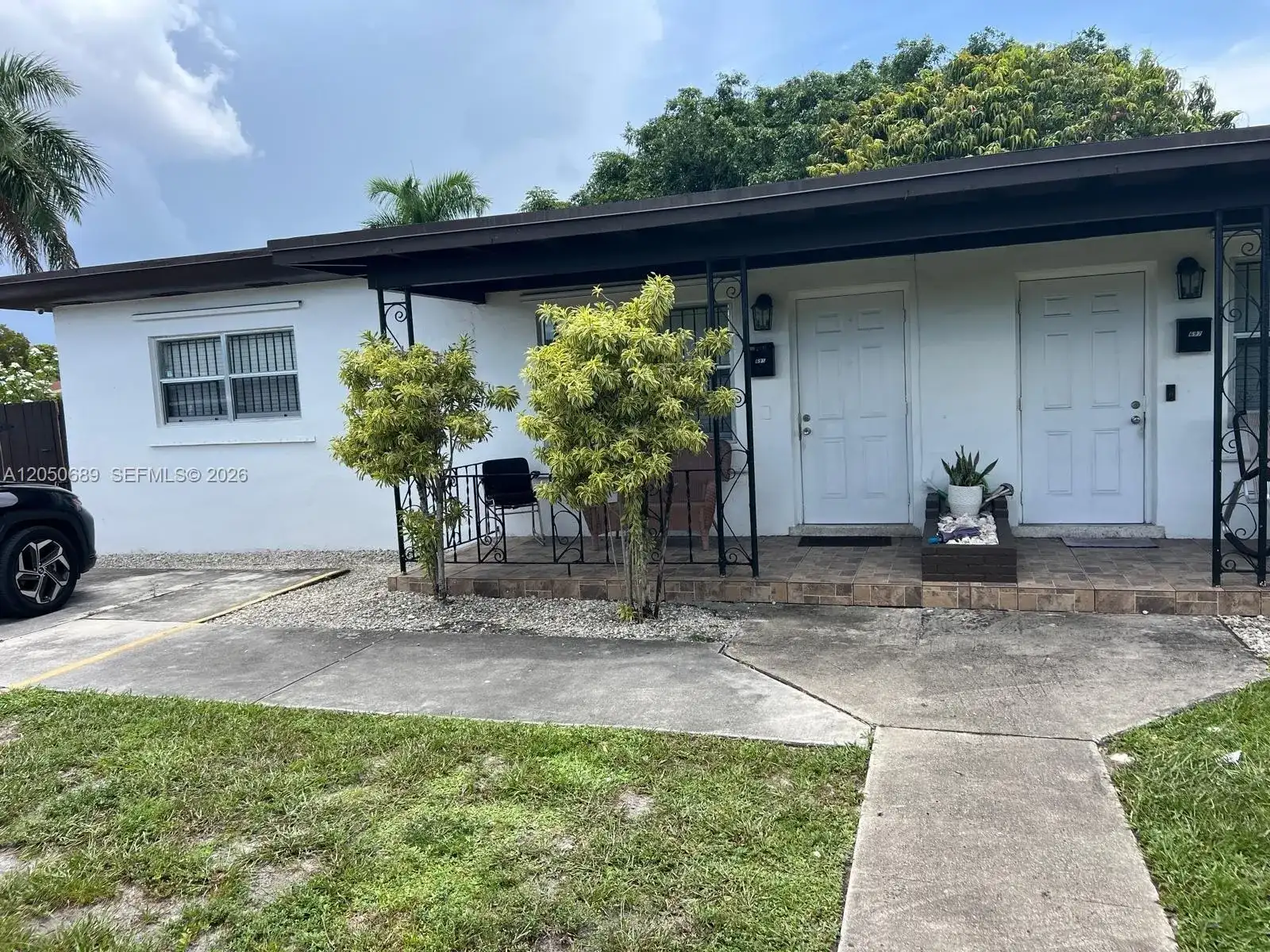 695 697 Curtiss Dr, Opa-Locka FL 33054