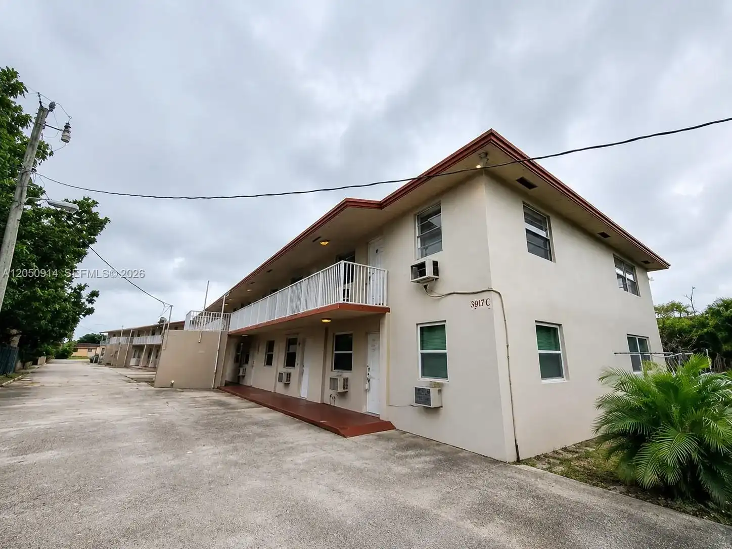 2917 Plunkett St # 17C, Hollywood FL 33020