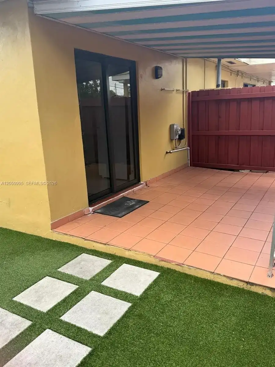 765 W 70th Pl # 1, Hialeah FL 33014