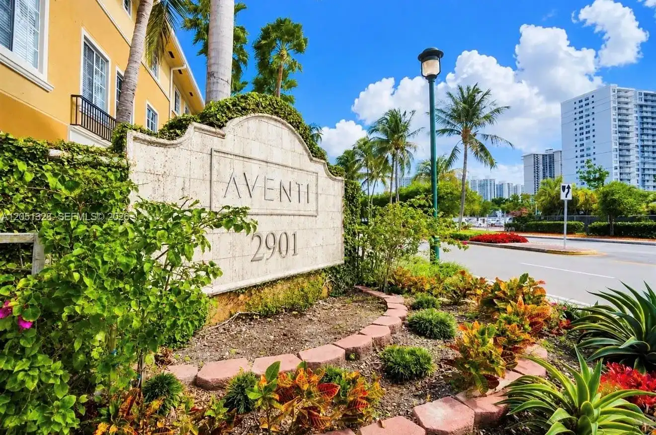 2941 NE 185th St # 1311, Aventura FL 33180