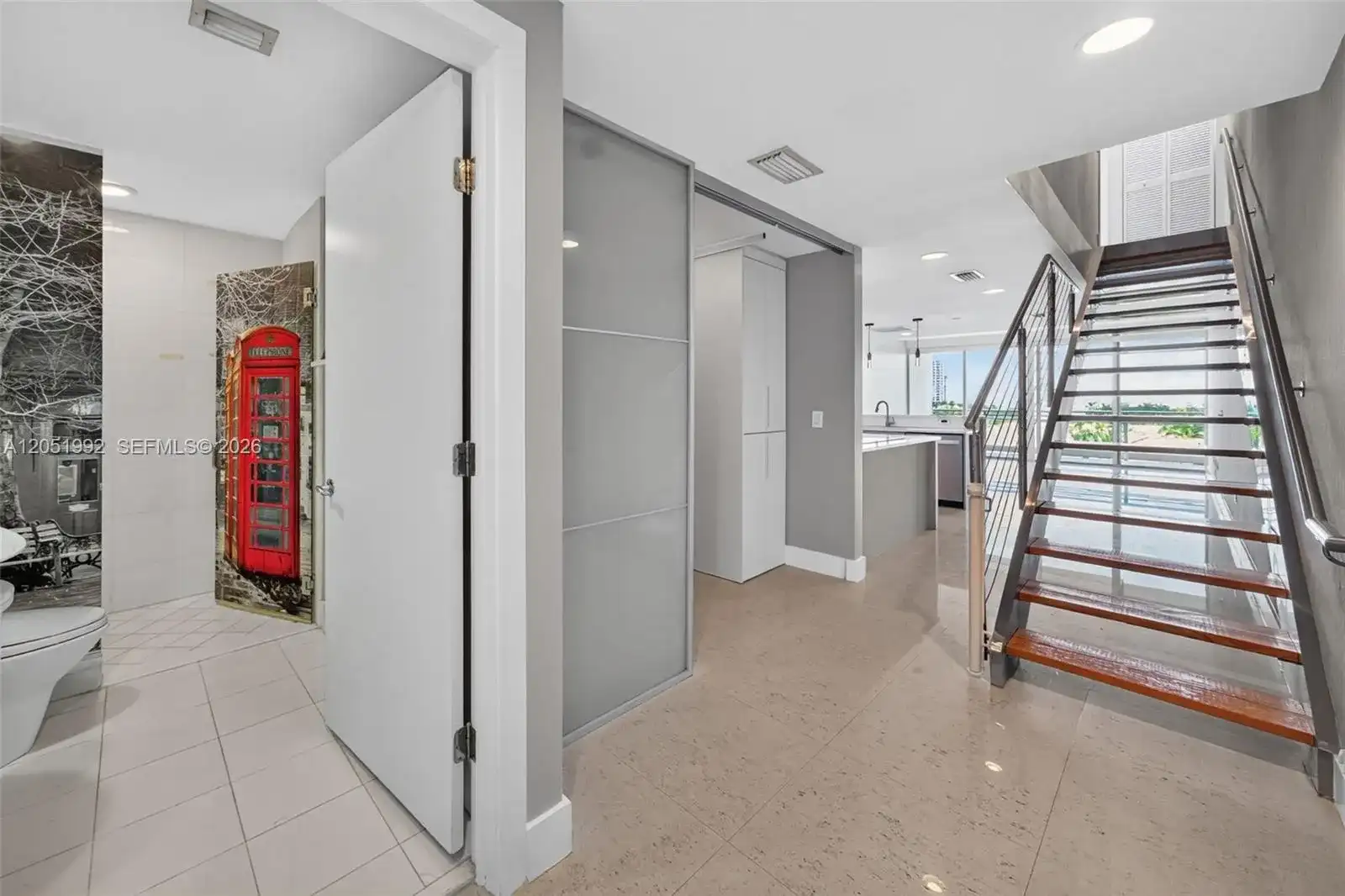2950 NE 188th St # 406, Aventura FL 33180