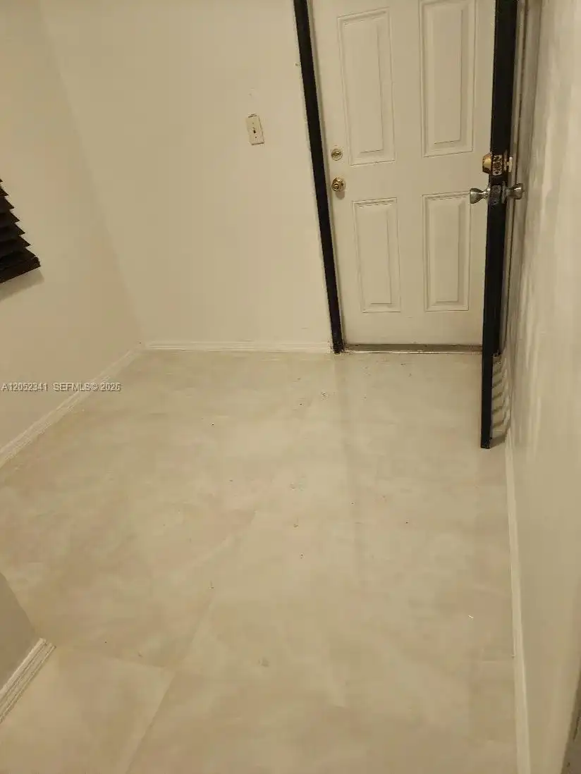 13915 NW 5th Ct # 1, North Miami FL 33168