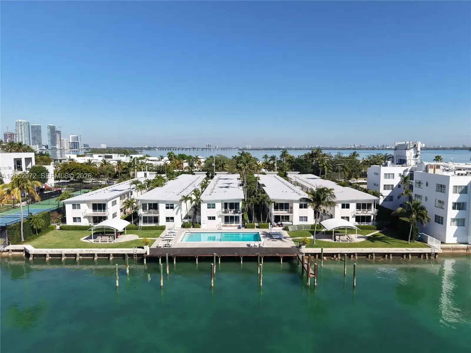 1100 Venetian Way # 2B, Miami FL 33139
