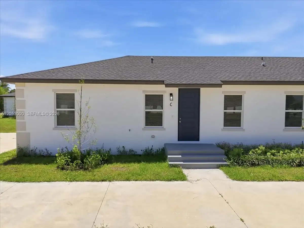 195 Rotonda Blvd W # C, Port Charlotte FL 33947