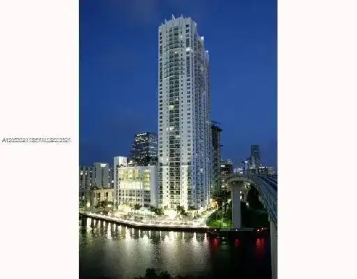 41 SE 5th St # 402, Miami FL 33131