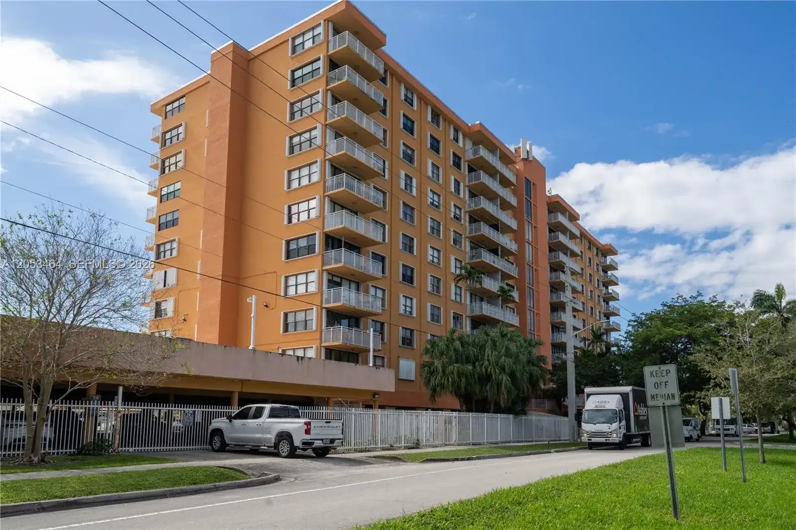 2450 NE 135th St # 209, North Miami FL 33181