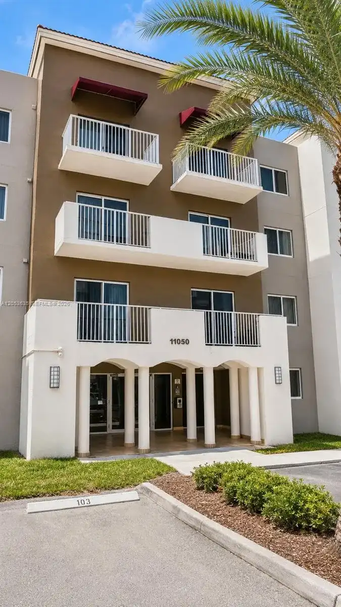 11050 SW 196th St # 405, Cutler Bay FL 33157