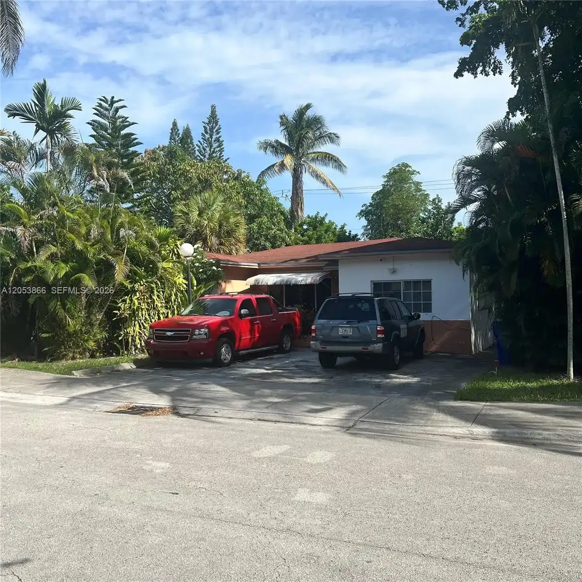 1760 NE 160th St, North Miami Beach FL 33162