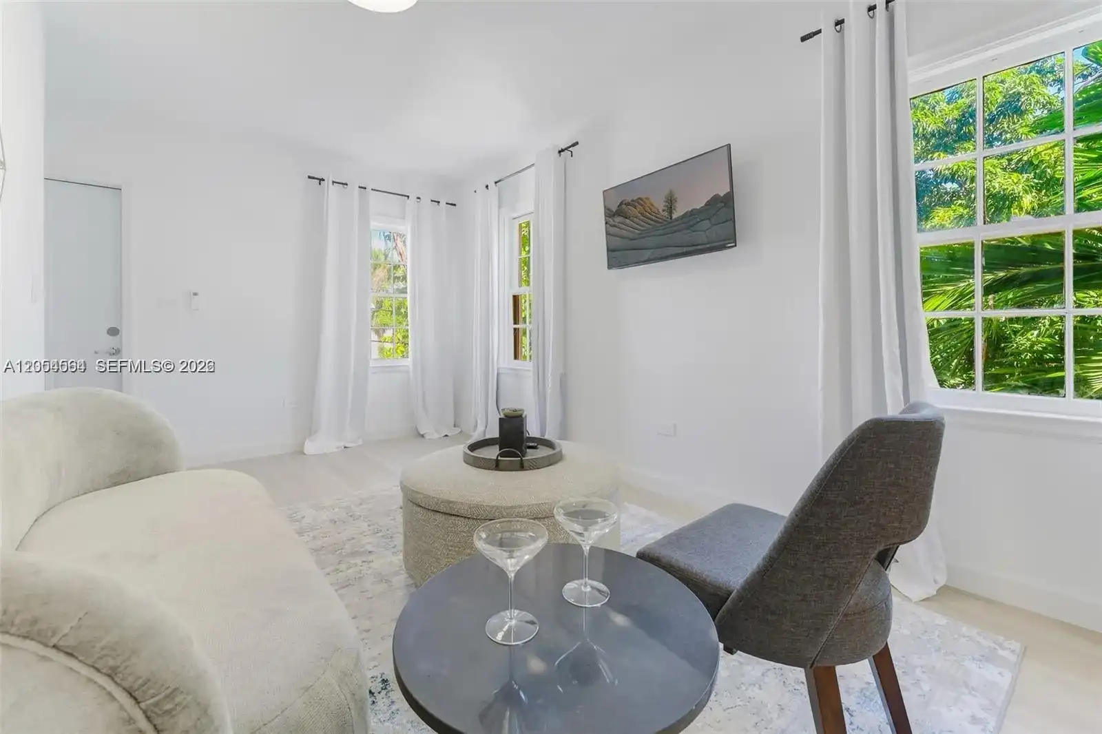 421 75th St # 1, Miami Beach FL 33141