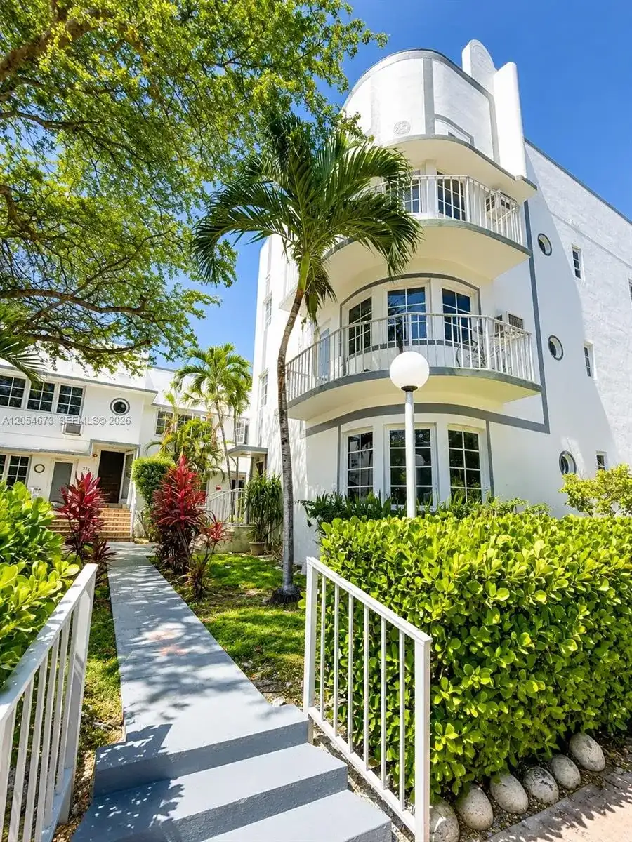 322 25th St # 2, Miami Beach FL 33140