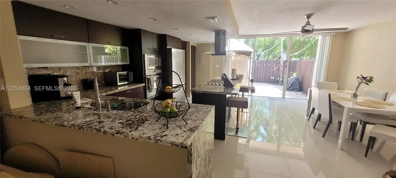 2304 NE 11th St # 207, Hallandale Beach FL 33009