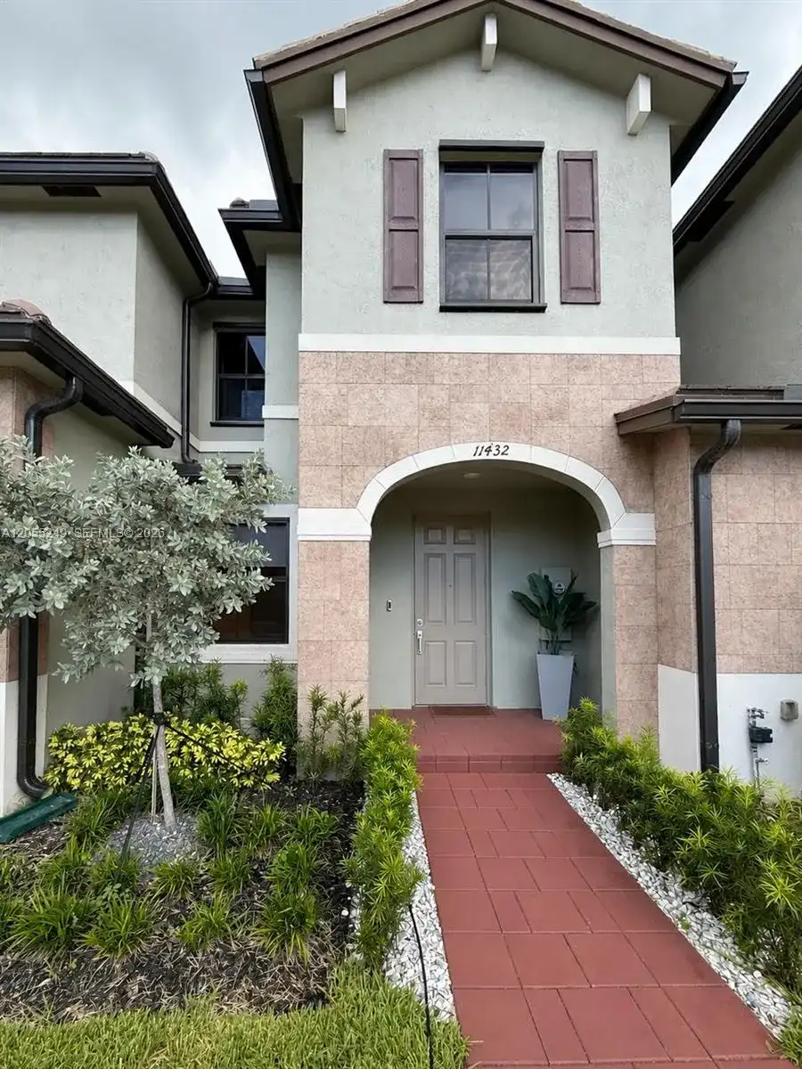 11432 W 32nd Ln, Hialeah FL 33018