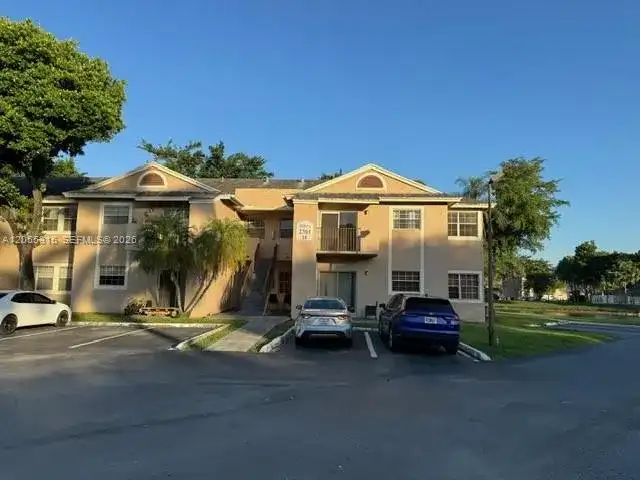 2301 NW 96th Ter # 16H, Pembroke Pines FL 33024