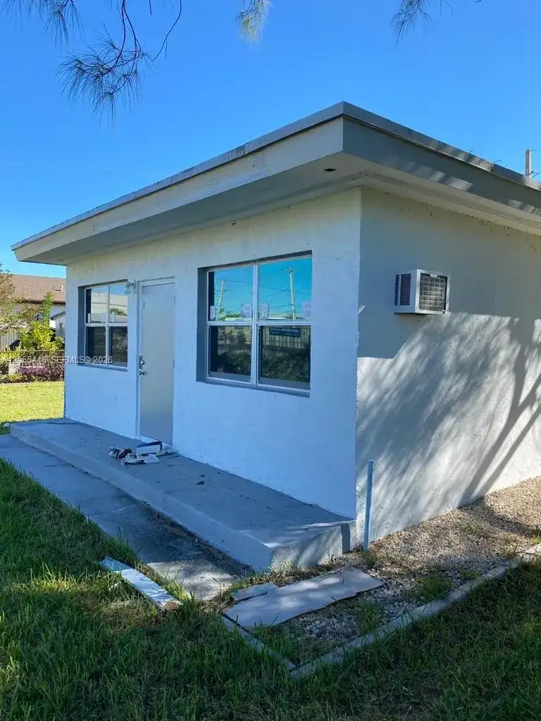 4023 SW 19th St # D, West Park FL 33023