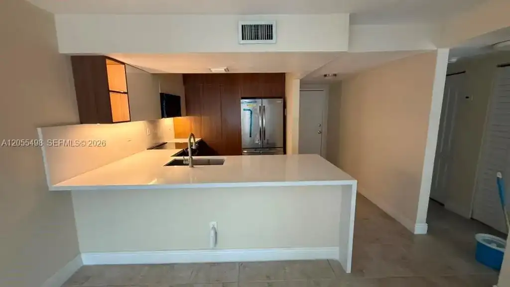 5000 NW 79 AV # 113, Doral FL 33166