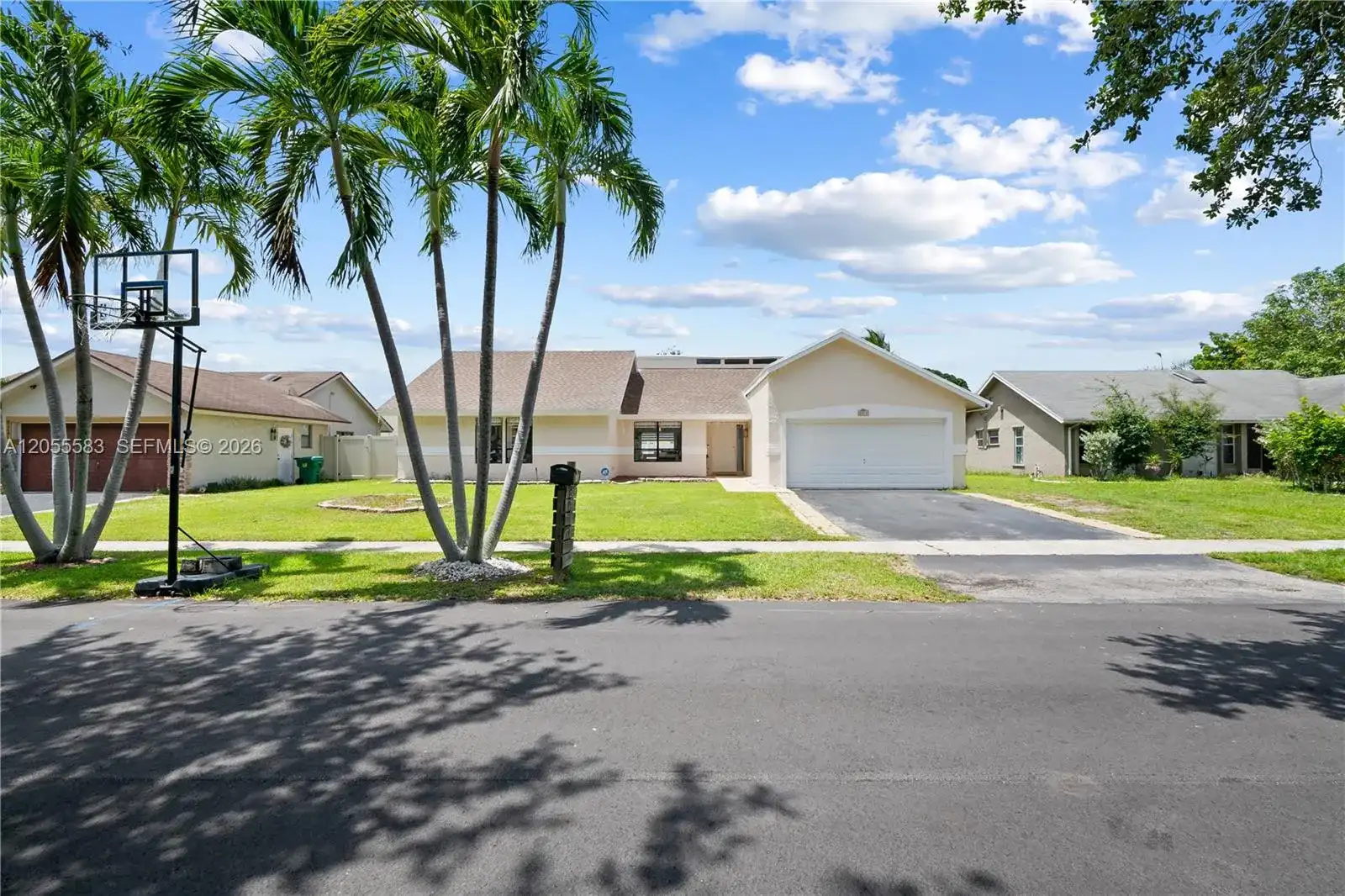 8311 NW 51st Ct, Lauderhill FL 33351