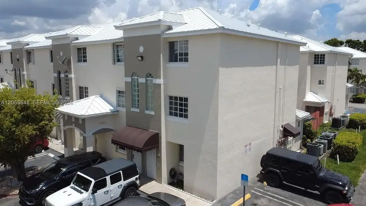 12015 SW 14 ST # C, Miami FL 33184