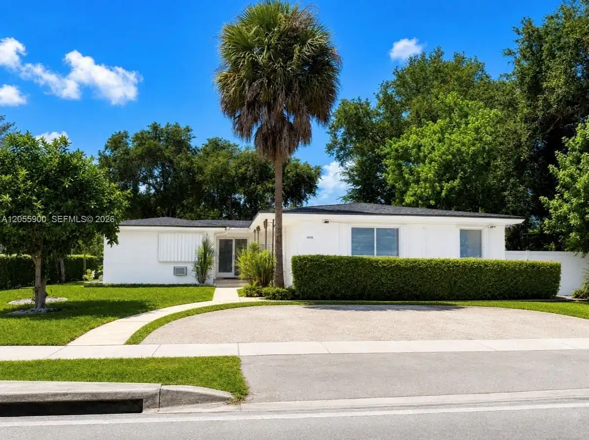 1570 NE 130th St, North Miami FL 33161