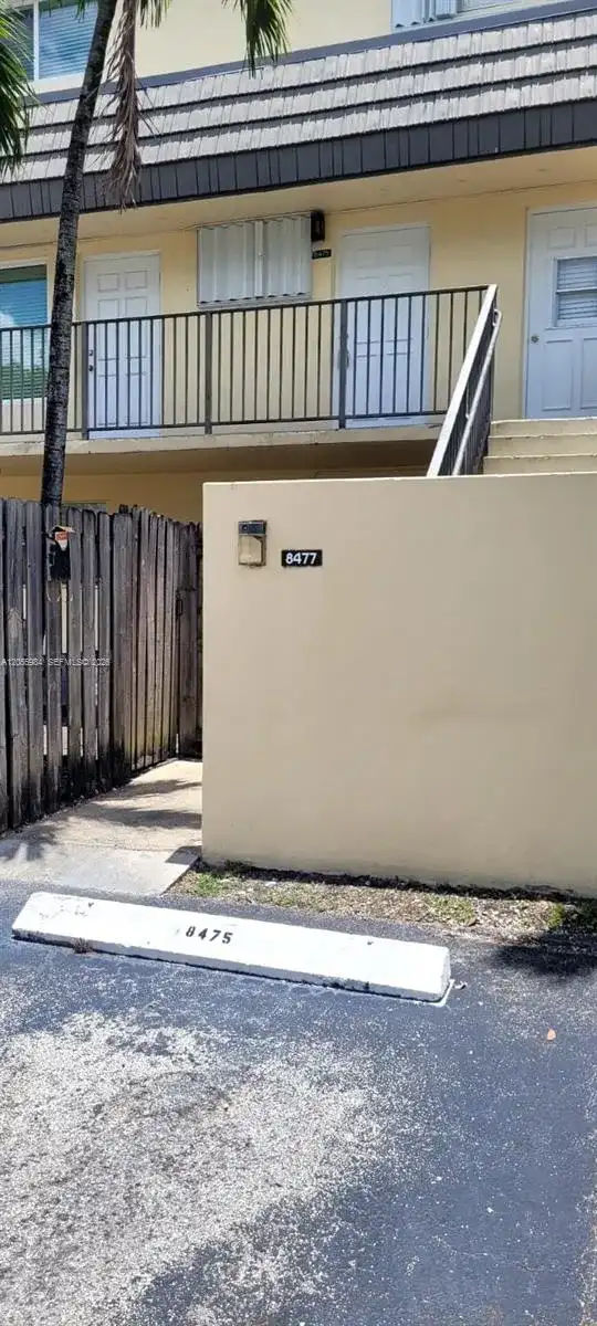 8475 SW 137th Ave # 8475, Miami FL 33183
